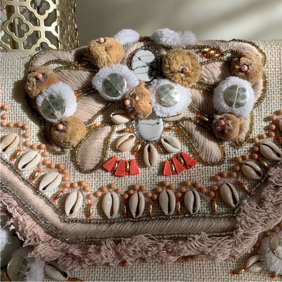Francesca's Sea Shell Beaded Clutch Purse NWT - Picture 4 of 12